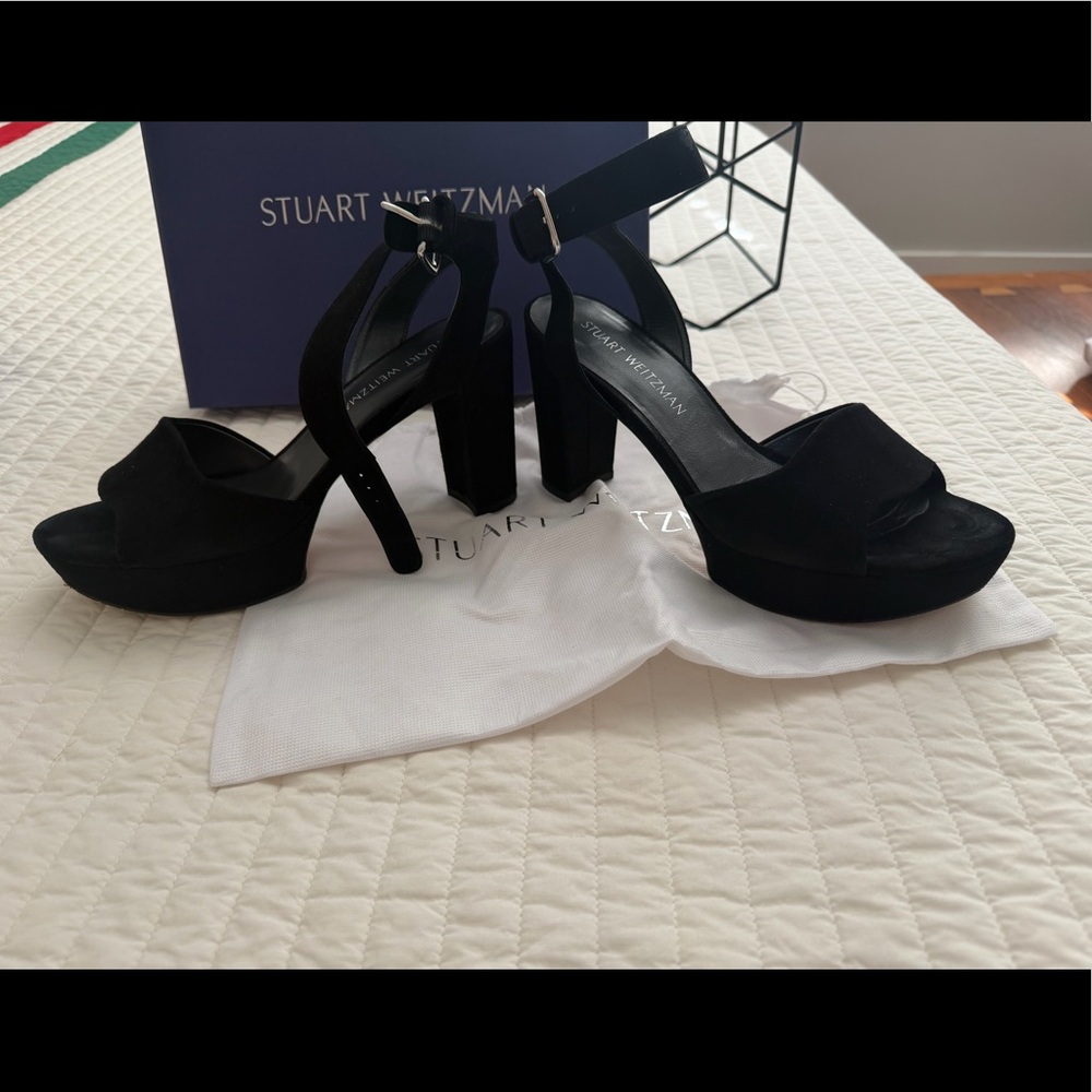 Stuart Weitzman suede heels sz 9